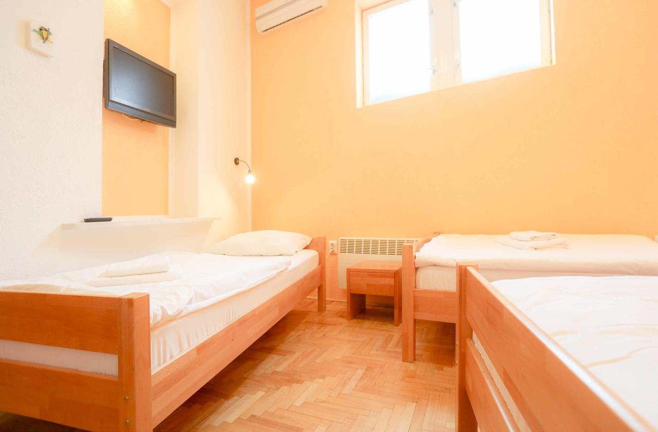 Pigeon Square Rooms SJJ Buitenkant foto