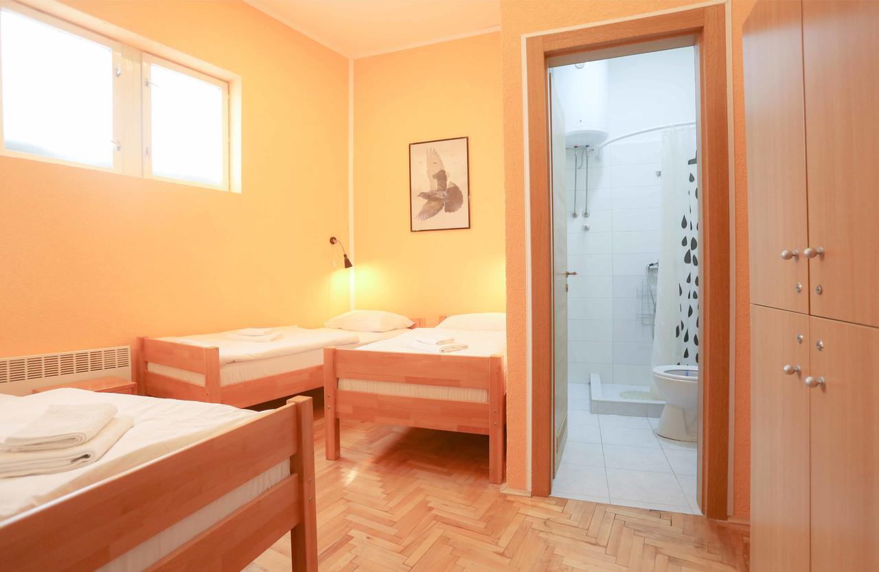 Pigeon Square Rooms SJJ Buitenkant foto